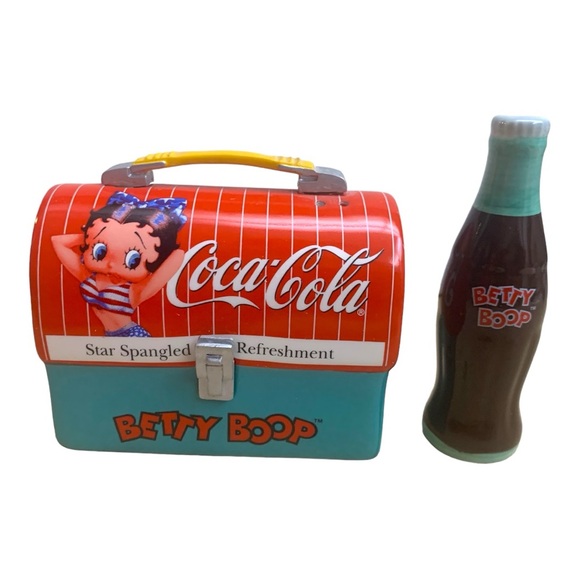 NIB 2004 Coca Cola Betty Boop Dome Lunch Box Salt & Pepper Collectible Set - Picture 8 of 15